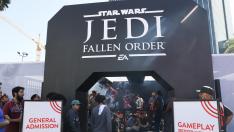 Fans y medios esperan para probar el nuevo juego de Star Wars