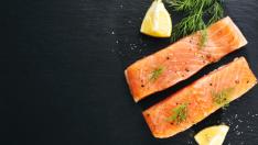 Pescado crudo con sal.