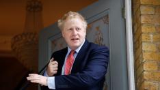 Boris Johns, en la puerta de su casa en Londres