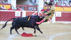 Ya en el tercero de la tarde, el susto lo ha dado Pablo Aguado.