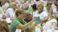 Fiestas de San Lorenzo 2016 - Migas para la tercera edad en el Palacio de Congresos /Foto Rafael Gobantes / 15-8-16