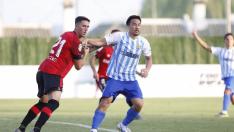 Okazaki, con la camiseta del Málaga.