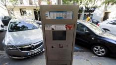 PARKING ZONA AZUL EN ZARAGOZA / 30/07/2016 / FOTO : OLIVER DUCH