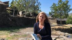 Luz Gabás durante la presentación de su novela