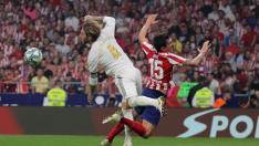 Ramos y Savic en un encontronazo del partido