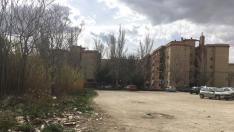 Solares vacíos en el barrio zaragozano de La Jota.