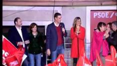 “Llamamos a todos los partidos políticos salvo aquellos que se autoexcluyen de la convivencia y siembran el discurso del odio y la antidemocracia”, ha añadido.