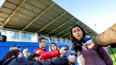 Paloma Fernández, capitana del RCD Espanyol, atiende a los medios en la Ciudad Deportiva Dani Jarque tras suspenderse el partido de su equipo contra el Granadilla por incomparecencia de las jugadoras