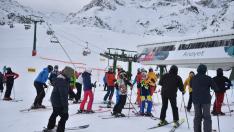La estación de Formigal-Panticosa ha estrenado la temporada con buena afluencia y 31 kilómetros esquiables.