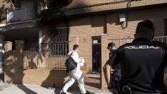 Las acusaciones están convencidas de que el procesado se aprovechó de que la ventana del salón estaba abierta para provocar el fuego.