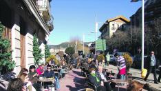 turistas en jaca, pue (33262411)