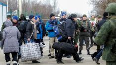 Canje de prisioneros de guerra en la línea de separación de fuerzas del Donbas.