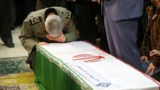 Brigadier General Esmail Ghaani, the newly appointed commander of the country's Quds Force, reacts during the funeral prayer of the coffins of Iranian Major-General Qassem Soleimani, head of the elite Quds Force, and Iraqi militia commander Abu Mahdi al-Muhandis, who were killed in an air strike at Baghdad airport, in Tehran, Iran January 6, 2020. Official Khamenei website/Handout via REUTERS ATTENTION EDITORS - THIS IMAGE WAS PROVIDED BY A THIRD PARTY. NO RESALES. NO ARCHIVES [[[REUTERS VOCENTO]]]