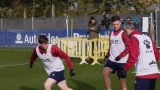 Sergio Gómez, Escriche y Luisinho, durante la sesión de este lunes.