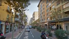 Varias marquesinas de autobús en la avenida de Madrid.
