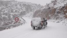 Nevadas en Cedrillas (Teruel) y carretera A-226 en el puerto de Cabigordo por la borrasca Gloria