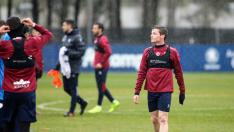 Sergio Gómez, durante el entrenamiento de este martes en el IES Pirámide.