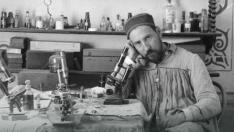 ramon-y-cajal en su despachio.