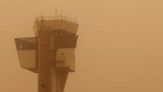 Control tower is pictured during a sandstorm blown over from North Africa known as "calima" at Las Palmas Airport, Canary Islands, Gran Canaria, February 22, 2020. REUTERS/Borja Suarez [[[REUTERS VOCENTO]]] SPAIN-WEATHER/