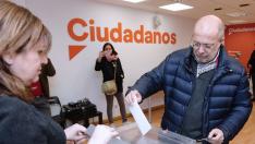 Momento de la votación del vicepresidente de Castilla y León, Francisco Igea
