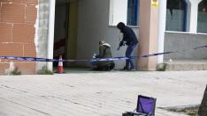 El ataque ha tenido lugar en la calle de Mainar y la Policía busca a su autor.