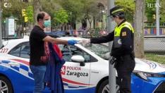 Heraldo TV ha acompañado a una patrulla de la Policía Local de Zaragoza en su patrulla diaria por las calles zaragozanas para comprobar si las salidas que hacen los ciudadanos están autorizadas. Los agentes ven un alto grado de cumplimiento del estado de alarma, pero también casos casi inverosímiles.