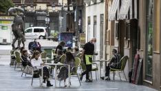 Una terraza en Zaragoza el primer día de la fase 1 de la desescalada
