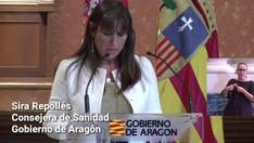 La nueva consejera de Sanidad del Gobierno de Aragón, Sira Repollés ha tomado posesión de su cargo este jueves y se ha emocionado en su discurso, recordando a su padre y su hermano, fallecidos.