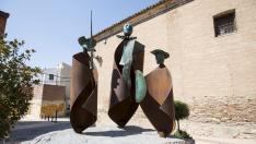 Escultura de homenaje al Quijote, en Pedrola.