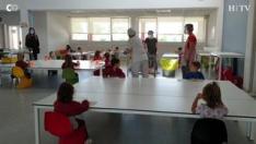 El Colegio Bitánico de Aragón ha reabierto sus puertas este martes para los alumnos de Educación Infantil, de 2 a 5 años. 34 niños de estas edades han acudido al centro donde también se ha abierto el servicio de comedor.