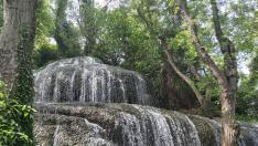 La zona de Los fresnos conjuga agua con una frondosa vegetación.