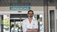 Suso Lasso, este martes, en el Hospital Miguel Servet de Zaragoza, donde trabaja.