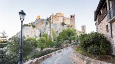 Albarracín (Teruel), Anento (Zaragoza) y Alquézar (Huesca) son 3 de los 13 pueblos de Aragón que entran dentro de los más bonitos de España.