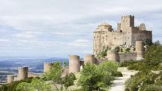 El castillo de Loarre descubrirá un paraje que ha sido escenario de numerosas películas.