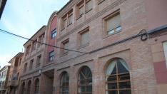 Fachada de la residencia municipal de Zuera