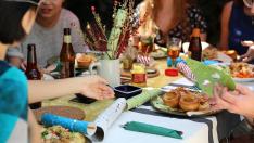 Una cena con amigos