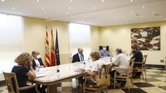 Lambán, este martes en la reunión con las coordinadoras de gestión de las residencias.