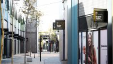Una de las calles de la Torre Outlet, este miércoles, en la víspera de la apertura.