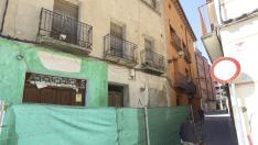 Edificio en ruinas e el casco antiguo de Huesca.