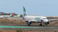 Avión que devuelve a 22 inmigrantes a Mauritania