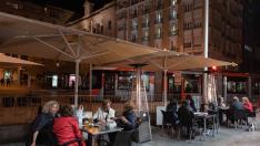 ESTUFAS EN LA TERRAZA DEL RESTAURANTE LA LOBERA DE MARTIN EN ZARAGOZA / 27-10-2020 / FOTOS: FRANCISCO JIMENEZ [[[FOTOGRAFOS]]][[[HA ARCHIVO]]]