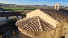 Obras de consolidación del tejado del templo románico desacralizado de Santa María de Magdalena
