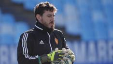 Cristian Álvarez, en un entrenamiento del equipo en La Romareda