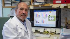 El virólogo Mariano Esteban, en su laboratorio del CNB-CSIC.