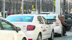 Una parada de taxis en el paseo de la Independencia de Zaragoza.