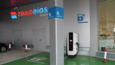 Cargador eléctrico en la nueva estación de servicio Los Ibones.