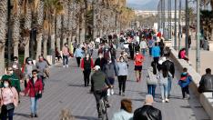 Al avanzar las campañas de vacunación, comprobaremos si las vacunas contra la covid tienen ‘efecto de grupo’ y previenen el contagio.
