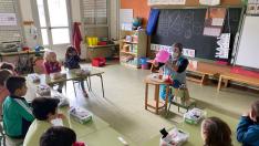 Los pequeños de infantil realizaron varios experimentos en el aula