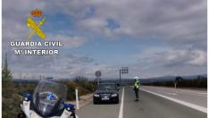 Patrulla de la Guardia Civil de Tráfico en la A-23 en Teruel.