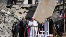 El Papa, reza en Mosul en su visita a Iraq